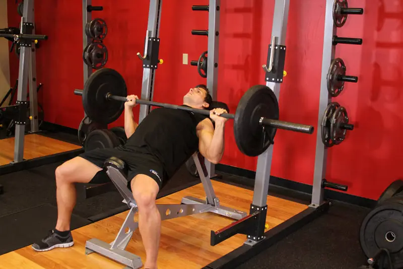 Barbell Incline Bench Press - Medium Grip — finish position