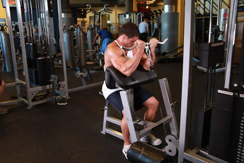 Cable Preacher Curl — finish position