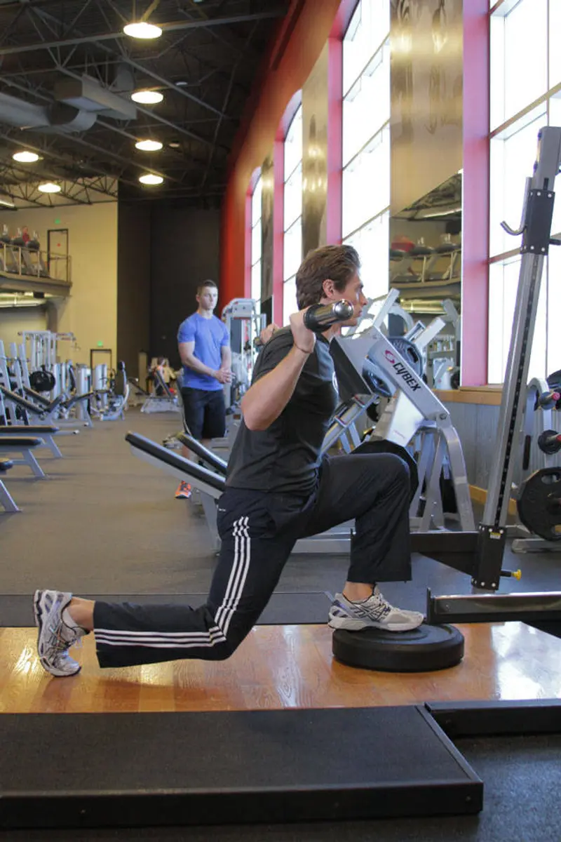 Elevated Back Lunge — finish position