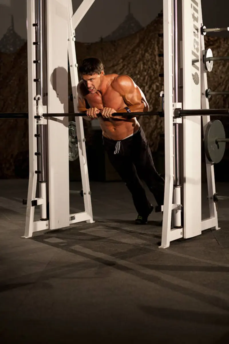 Incline Push-Up Close-Grip — finish position