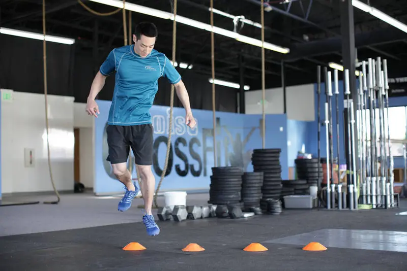 Single-Leg Lateral Hop — finish position