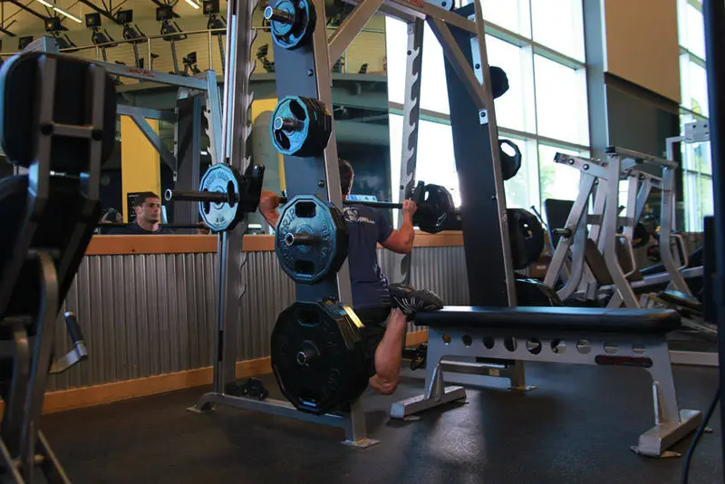 Smith Single-Leg Split Squat — finish position