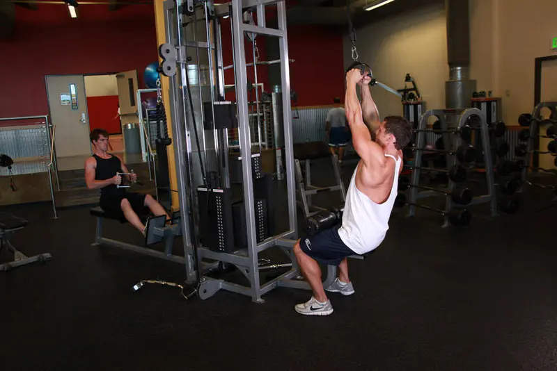 V-Bar Pulldown — finish position